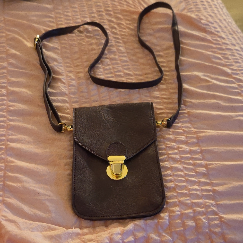 Elegant Burgundy Crossbody Bag